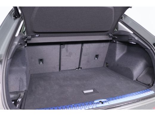 Audi Q3 35 TFSI Advanced edition | Virtual Cockpit | Adaptive Cruise | Camera | Stoelverwarming | Elektr ... ActivLease financial lease