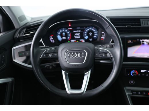 Audi Q3 35 TFSI Advanced edition | Virtual Cockpit | Adaptive Cruise | Camera | Stoelverwarming | Elektr ... ActivLease financial lease
