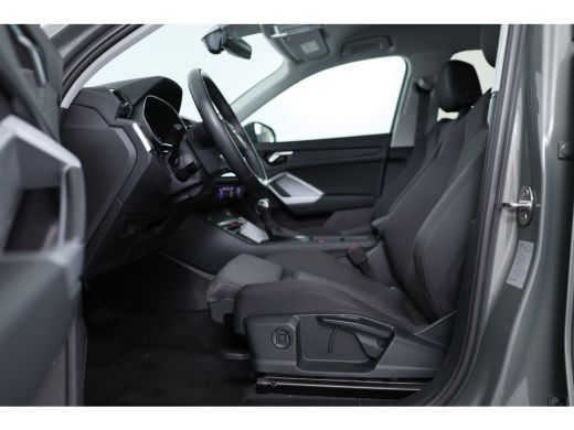 Audi Q3 35 TFSI Advanced edition | Virtual Cockpit | Adaptive Cruise | Camera | Stoelverwarming | Elektr ... ActivLease financial lease