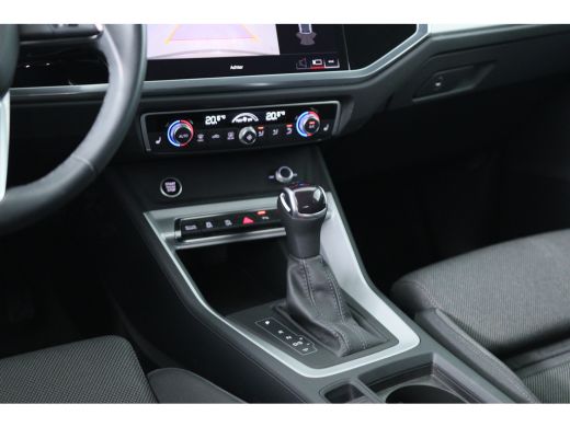 Audi Q3 35 TFSI Advanced edition | Virtual Cockpit | Adaptive Cruise | Camera | Stoelverwarming | Elektr ... ActivLease financial lease