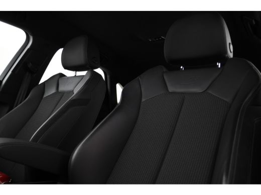 Audi Q3 35 TFSI Pro Line S-Line, Airco, Navigatie, Cruise Control ActivLease financial lease