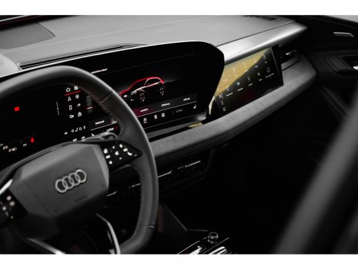 Audi Q6 e-tron S edition 388 PK | Ledere Bekleding | Panoramadak | Rondomzicht Camera | B&O ActivLease financial lease