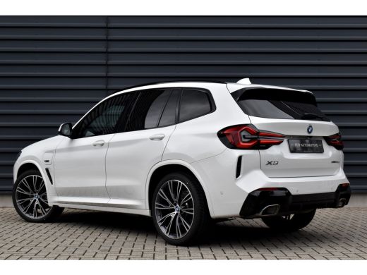 BMW X3 xDrive30e M Sport | Pano | 21'' Velgen | Camera | CarPlay | Head-Up | Stoelverwarming | Sfeerverl... ActivLease financial lease