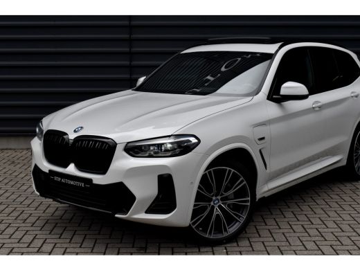 BMW X3 xDrive30e M Sport | Panoramadak | 21'' Velgen | Camera | CarPlay | Head-Up | Lederen Bekleding | ... ActivLease financial lease