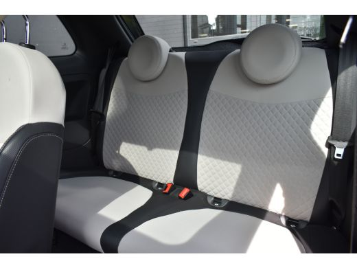 Fiat 500 1.0 Hybrid Dolcevita |  Navigatie by App | Panoramadak | Half-Leder | Cruise Control | Airco | !! ActivLease financial lease