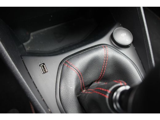 Ford Fiesta 1.0EB ST-LINE | NL-AUTO! | 1 EIGENAAR! | NAVI | CLIMA | CRUISE | PARKEERSENSOREN | DEALER OH! | L... ActivLease financial lease