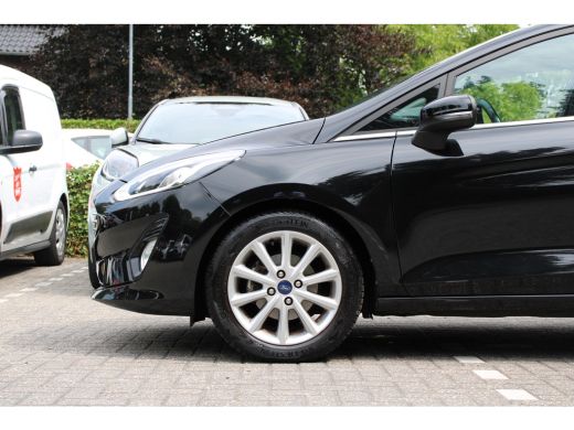 Ford Fiesta 1.0EB TITANIUM | NL-AUTO! | 1 EIGENAAR! | WINTERPACK | NAVI | CLIMA | CRUISE | PARKEERSENSOREN | ... ActivLease financial lease