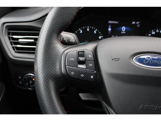 Ford Focus 1.0EB ST-LINE | NL-AUTO! | 1 EIGENAAR! | WINTERPACK | AGR ZETELS | 18" LMV | PARK SENS V+A | NAVI... ActivLease financial lease