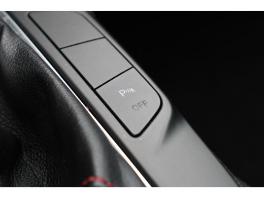 Ford Focus 1.0EB ST-LINE | NL-AUTO! | 1 EIGENAAR! | WINTERPACK | AGR ZETELS | 18" LMV | PARK SENS V+A | NAVI... ActivLease financial lease