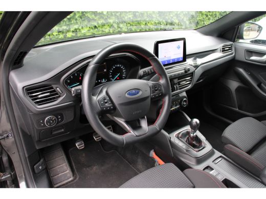 Ford Focus 1.0EB ST-LINE | NL-AUTO! | 1 EIGENAAR! | WINTERPACK | AGR ZETELS | 18" LMV | PARK SENS V+A | NAVI... ActivLease financial lease