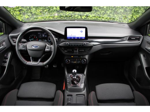 Ford Focus 1.0EB ST-LINE | NL-AUTO! | 1 EIGENAAR! | WINTERPACK | AGR ZETELS | 18" LMV | PARK SENS V+A | NAVI... ActivLease financial lease