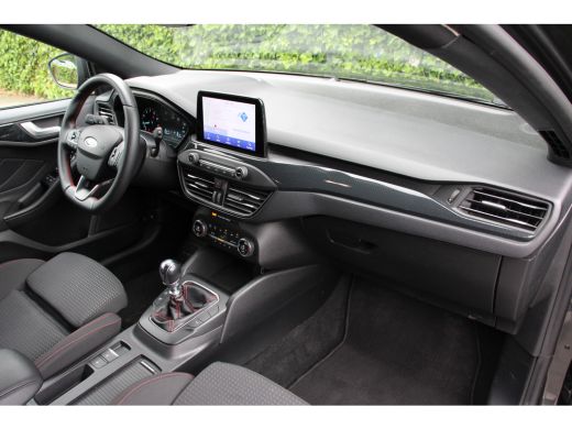 Ford Focus 1.0EB ST-LINE | NL-AUTO! | 1 EIGENAAR! | WINTERPACK | AGR ZETELS | 18" LMV | PARK SENS V+A | NAVI... ActivLease financial lease