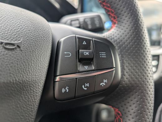 Ford Focus 1.0 EcoBoost Hybrid ST Line | Camera | Winter pack | Parking pack | ActivLease financial lease