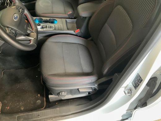 Ford Kuga 2.5 PHEV ST-Line | NL-AUTO | DEALER-OH | ELEKTR. TREKHAAK | WINTERPACK | CRUISE CONTROL | CAMERA ... ActivLease financial lease