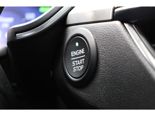Ford Kuga 2.5 PHEV Titanium | NL-AUTO | DEALER-OH! | PANODAK | ADAPTIVE CRUISE | CAMERA | PARK SEN. V+A | B... ActivLease financial lease