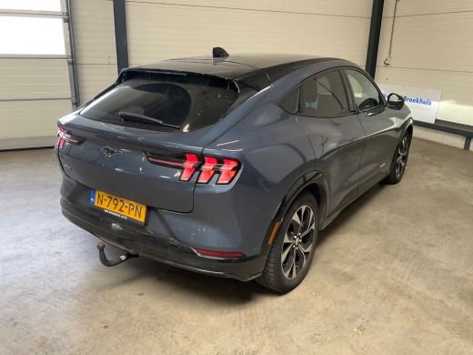 Ford Mustang Mach-E Extended AWD 98 kWh NL-AUTO | DEALER OH | AFN. TREKHAAK | WINTERPACK | TECHNO PACK PLUS | ... ActivLease financial lease