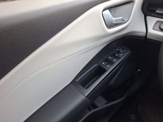 Ford Puma Gen-E 44 kWh | Apple Carplay/Android Auto|telefoonintegratie premium | Extra getint glas | Full-LED kop... ActivLease financial lease