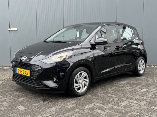Hyundai i10 66pk Comfort Automaat | Airco | Carplay | Cruise control | Boordcomputer | Bestuurdersstoel in ho... Hyundai i10 66pk Comfort Automaat | Airco | Carplay | Cruise control | Boordcomputer | Bestuurdersstoel in ho...