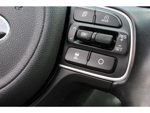 Kia e-Niro ExecutiveLine 64 kWh | NL-AUTO! | LEDER | AFN. TREKHAAK | 1 EIGENAAR! | BTW-AUTO | ALL-SEASON BAN... ActivLease financial lease