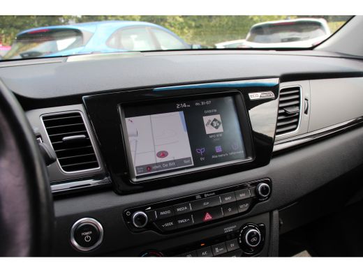 Kia e-Niro ExecutiveLine 64 kWh | NL-AUTO! | LEDER | AFN. TREKHAAK | 1 EIGENAAR! | BTW-AUTO | ALL-SEASON BAN... ActivLease financial lease
