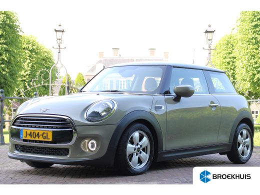 Mini Cooper 1.5 Cooper | NL-AUTO! | DEALER OH | CRUISE CONTROL | NAVI | CLIMA | 15" LMV | AUTOMAAT! | MULTIFO... Mini Cooper 1.5 Cooper | NL-AUTO! | DEALER OH | CRUISE CONTROL | NAVI | CLIMA | 15" LMV | AUTOMAAT! | MULTIFO...