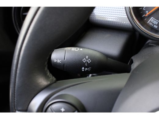 Mini Cooper 1.5 Cooper | NL-AUTO! | DEALER OH | CRUISE CONTROL | NAVI | CLIMA | 15" LMV | AUTOMAAT! | MULTIFO... ActivLease financial lease
