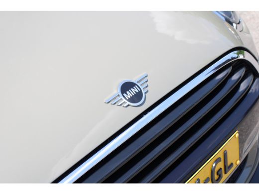 Mini Cooper 1.5 Cooper | NL-AUTO! | DEALER OH | CRUISE CONTROL | NAVI | CLIMA | 15" LMV | AUTOMAAT! | MULTIFO... ActivLease financial lease