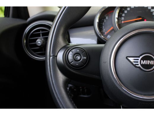Mini Cooper 1.5 Cooper | NL-AUTO! | DEALER OH | CRUISE CONTROL | NAVI | CLIMA | 15" LMV | AUTOMAAT! | MULTIFO... ActivLease financial lease