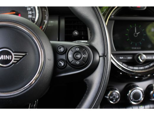 Mini Cooper 1.5 Cooper | NL-AUTO! | DEALER OH | CRUISE CONTROL | NAVI | CLIMA | 15" LMV | AUTOMAAT! | MULTIFO... ActivLease financial lease