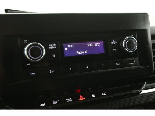 Nissan Primastar 2.0 dCi L2H1 Acenta 150PK Automaat Airco Cruise LED Trekhaak 3 Persoons PDC ActivLease financial lease