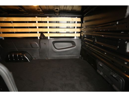 Nissan Primastar 2.0 dCi L2H1 Acenta 150PK Automaat Airco Cruise LED Trekhaak 3 Persoons PDC ActivLease financial lease