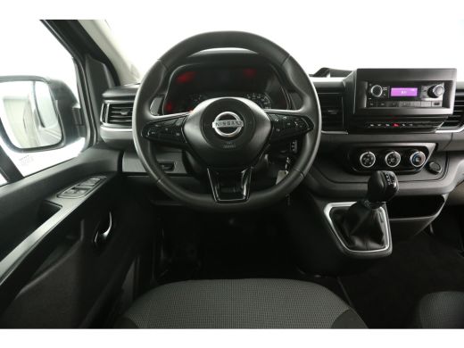 Nissan Primastar 2.0 dCi L2H1 Acenta 150PK Automaat Airco Cruise LED Trekhaak 3 Persoons PDC ActivLease financial lease