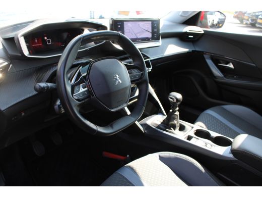 Peugeot 2008 1.2 PureTech Allure | Navigatie | Camera | Apple carplay | Keyless | Trekhaak | LED mistlampen | ActivLease financial lease