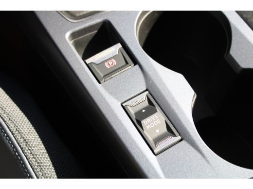 Peugeot 2008 1.2 PureTech Allure | Navigatie | Camera | Apple carplay | Keyless | Trekhaak | LED mistlampen | ActivLease financial lease