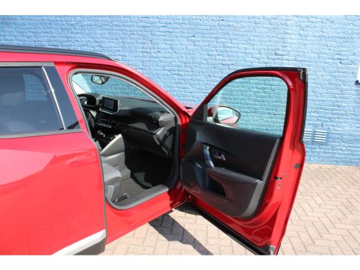 Peugeot 2008 1.2 PureTech Allure | Navigatie | Camera | Apple carplay | Keyless | Trekhaak | LED mistlampen | ActivLease financial lease