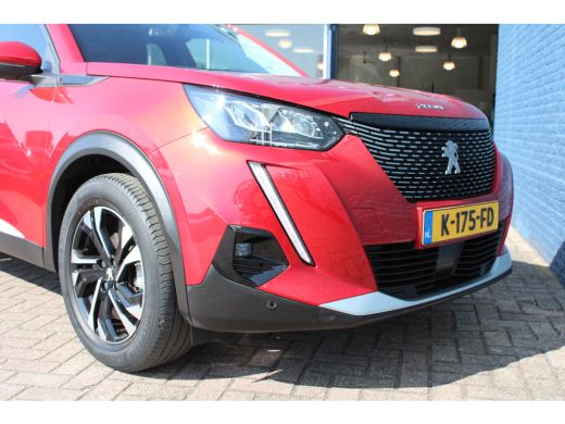 Peugeot 2008 1.2 PureTech Allure | Navigatie | Camera | Apple carplay | Keyless | Trekhaak | LED mistlampen | ActivLease financial lease