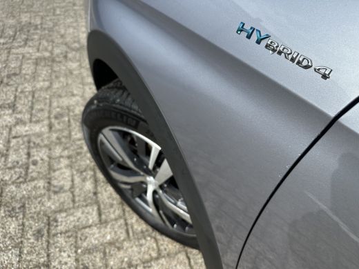 Peugeot 3008 1.6 HYbrid 300 Allure Pack Business | Achterbank in delen neerklapbaar | Achteruitrijcamera | App... ActivLease financial lease