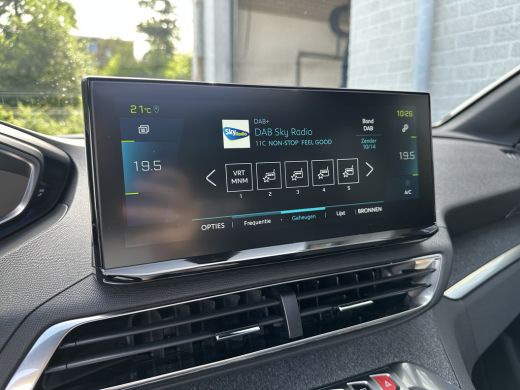 Peugeot 3008 1.6 HYbrid 300 Allure Pack Business | Achterbank in delen neerklapbaar | Achteruitrijcamera | App... ActivLease financial lease