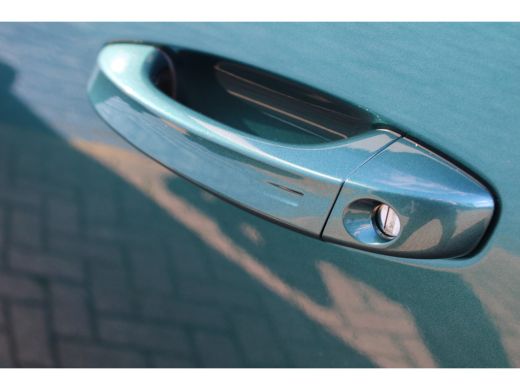 Peugeot 308 SW 1.2 Hybrid 136pk e-DCS6 GT | Automaat | Navigatie | Camera | Mild HYbrid | Apple carplay | ActivLease financial lease