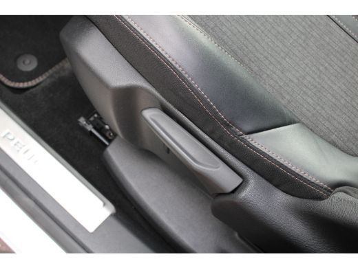 Peugeot 5008 1.2 PureTech GT-Line Avantage | Automaat | Navigatie | Camera | Full LED | Trekhaak | Elektrische... ActivLease financial lease