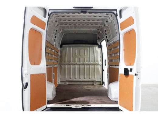 Peugeot Boxer 2.2 BlueHDi 140pk E6 L3H3 Premium Airco/Camera 11-2020 ActivLease financial lease