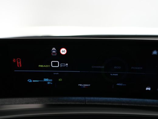 Peugeot e-3008 GT Avantage 73 kWh | 360 Camera | Elektrisch bedienbare achterklep met sensorsturing | Pack HiFi ActivLease financial lease
