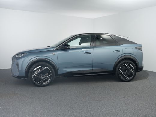 Peugeot e-3008 GT Avantage 73 kWh | 360 Camera | Elektrisch bedienbare achterklep met sensorsturing | Pack HiFi ActivLease financial lease