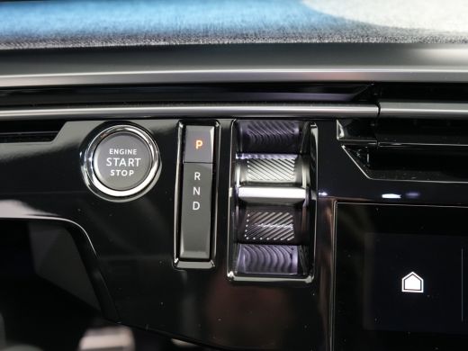 Peugeot e-3008 GT Avantage 73 kWh | 360 Camera | Elektrisch bedienbare achterklep met sensorsturing | Pack HiFi ActivLease financial lease