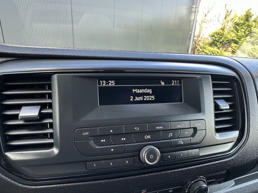 Peugeot Expert 1.5 BlueHDI 102 PK / L2H1 / 18.472 KM !! / 1e EIG. / TREKHAAK / AIRCO / CRUISE / BLUETOOTH / ORIG... ActivLease financial lease