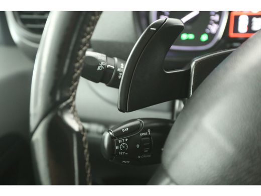 Peugeot Expert 227S 2.0 BlueHDI L2H1 180PK Automaat 360Camera Airco Carplay 3 Persoons Cruise PDC LED 17''LMV Tr... ActivLease financial lease