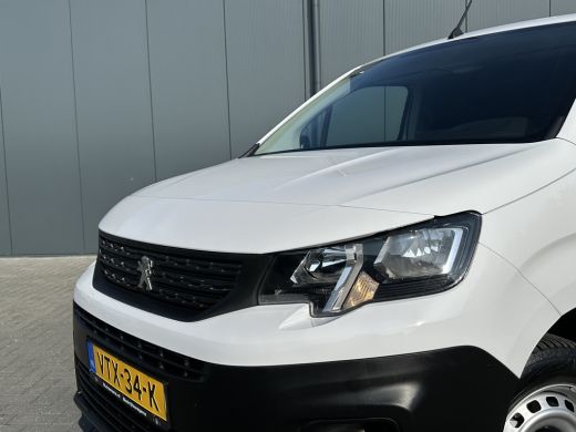 Peugeot Partner 1.5 BlueHDi 100 PK / L1H1 / 1e EIG. / 19.680 KM / AIRCO / CRUISE / APPLE CARPLAY ActivLease financial lease