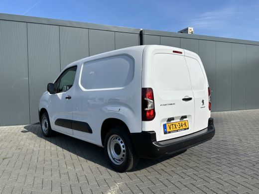 Peugeot Partner 1.5 BlueHDi 100 PK / L1H1 / 1e EIG. / 19.680 KM / AIRCO / CRUISE / APPLE CARPLAY ActivLease financial lease