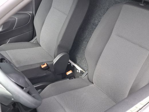 Peugeot Partner L2 1.5 BlueHDi 100 PK 5,9% RENTE FINANCIAL LEASE! | CAMERA | DRAADLOOS CARPLAY ActivLease financial lease