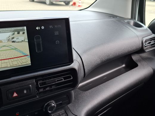 Peugeot Partner L2 1.5 BlueHDi 100 PK 5,9% RENTE FINANCIAL LEASE! | CAMERA | DRAADLOOS CARPLAY ActivLease financial lease